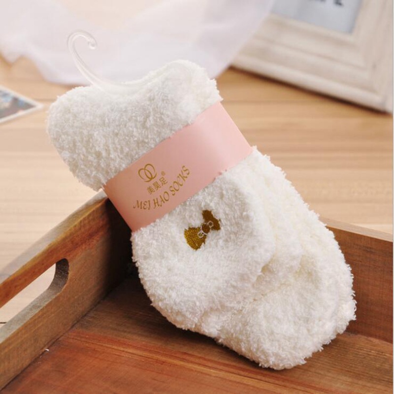 Embroidery Bow Female Cashmere Socks Wholesale Autumn Winter Coral Velvet Towel Thick Warm Socks Crew Socks Floor Fluffy Fuzzy Socks